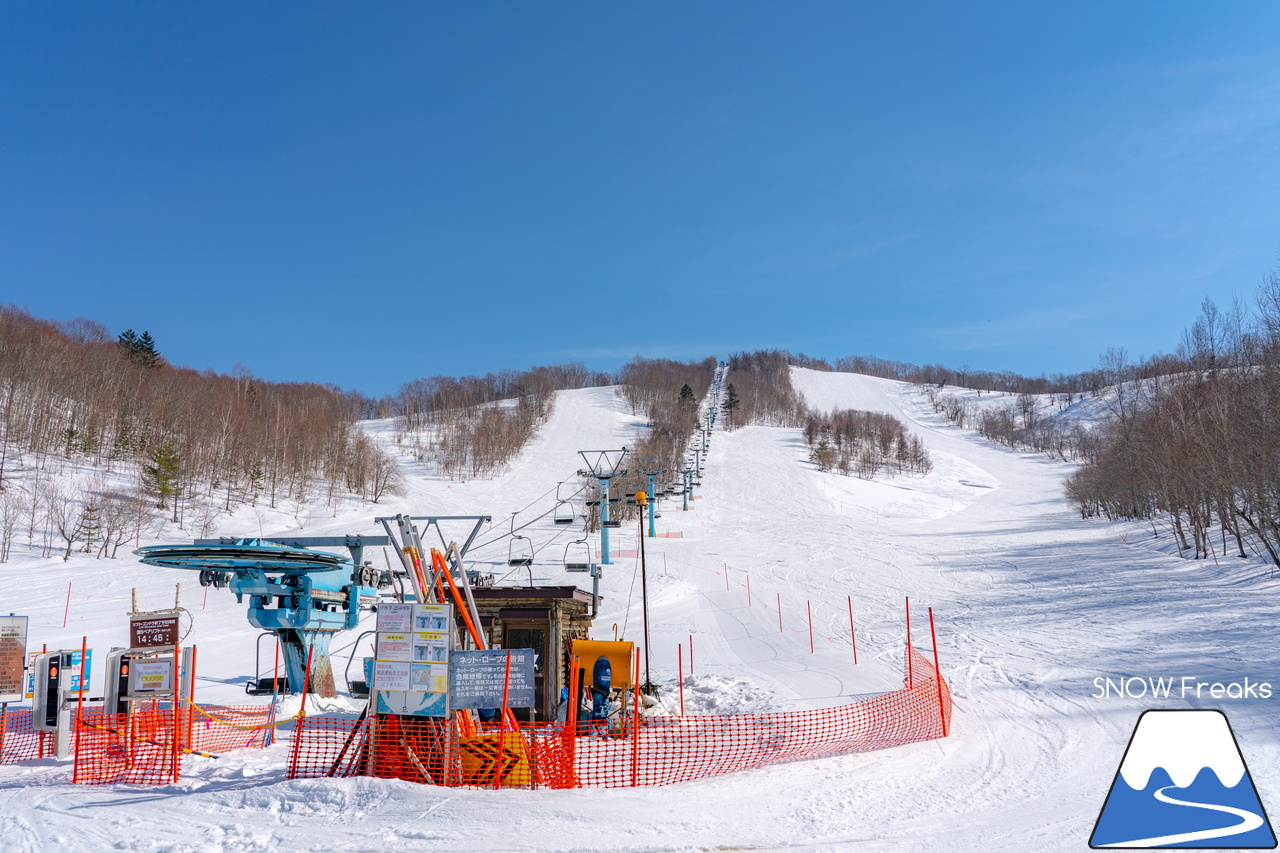 カムイスキーリンクス｜山頂から山麓までゲレンデには積雪たっぷり＆最新の自動券売機導入でチケット購入時の待ち時間も短縮。最高に気持ちの良い春スキーを楽しみましょう(^_-)-☆